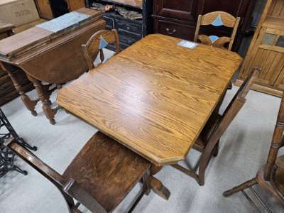 Vintage Table w/ 4 Chairs